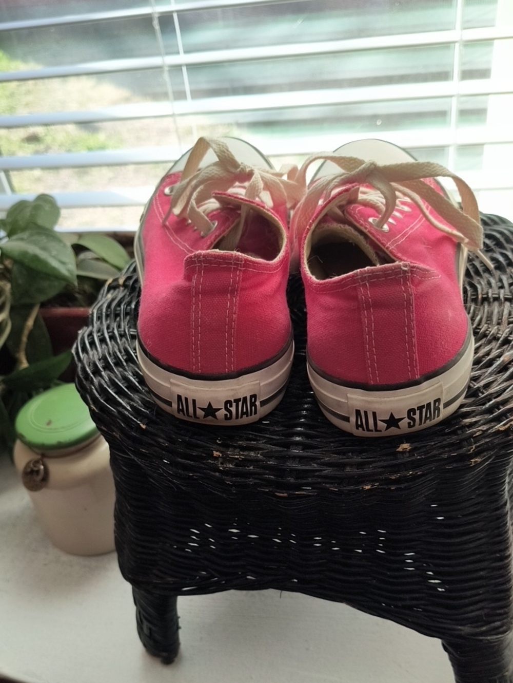 Converse - Picture 2 of 3